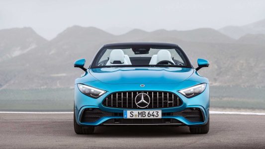 El Mercedes-AMG SL 43 llega con cuatro cilindros y turbocompresor eléctrico