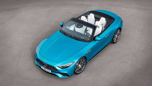 El Mercedes-AMG SL 43 llega con cuatro cilindros y turbocompresor eléctrico