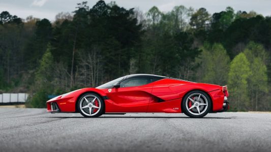 Este Ferrari LaFerrari Aperta con 259 km sale a subasta y podría venderse por más de 5 millones de dólares