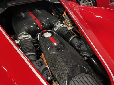 Este Ferrari LaFerrari Aperta con 259 km sale a subasta y podría venderse por más de 5 millones de dólares