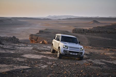 Ya disponible el Land Rover Defender 130: Con ocho plazas en su interior