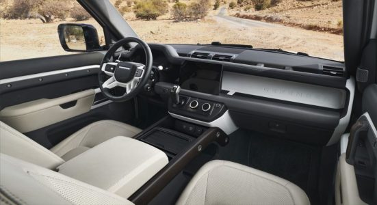 Ya disponible el Land Rover Defender 130: Con ocho plazas en su interior