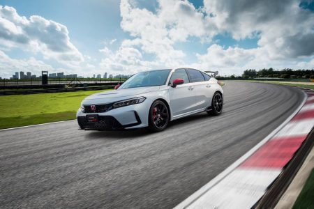 El Honda Civic Type R 2023 recibe sus primeros accesorios oficiales, incluyendo un alerón en fibra de carbono