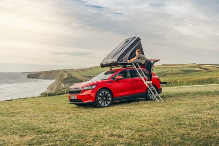 El Skoda Enyaq iV FestEVal se apunta a la moda camper