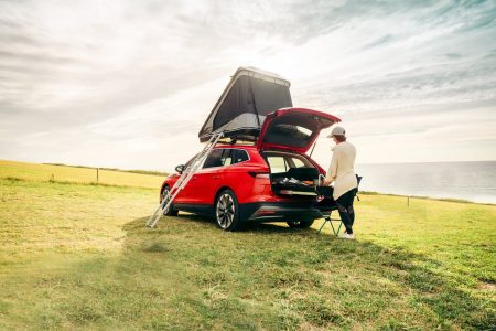 El Skoda Enyaq iV FestEVal se apunta a la moda camper