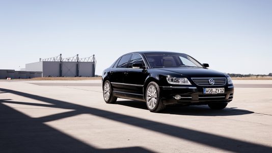 Volkswagen muestra la segunda generación del Phaeton que nunca llegó a fabricar