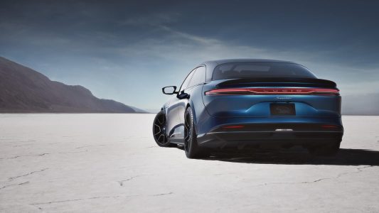 Lucid Air Sapphire: La berlina eléctrica más potente del mundo tiene más de 1.200 CV