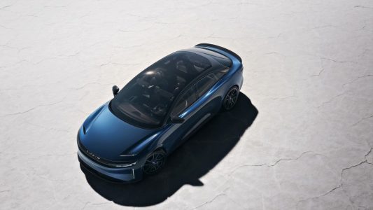 Lucid Air Sapphire: La berlina eléctrica más potente del mundo tiene más de 1.200 CV