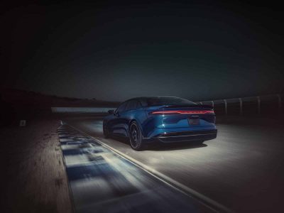 Lucid Air Sapphire: La berlina eléctrica más potente del mundo tiene más de 1.200 CV