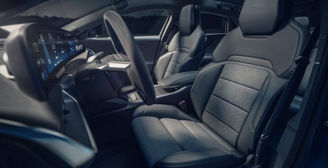 Lucid-Air-Sapphire-2023-27