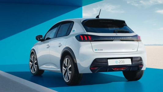 El Peugeot e-208 eléctrico mejora su autonomía y potencia: ¡hasta 400 kilómetros!