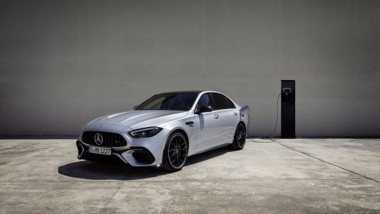 Mercedes-AMG C 63 S E PERFORMANCE: 680 CV bajo un cuatro cilindros turbo