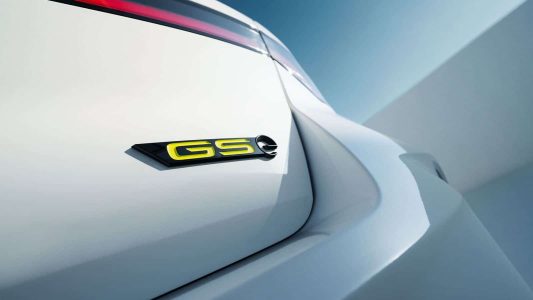 Opel Astra GSe 2022: nuevo híbrido enchufable de corte deportivo