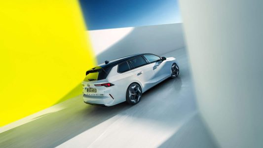 Opel Astra GSe 2022: nuevo híbrido enchufable de corte deportivo