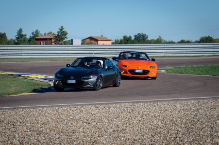 Récord Guiness: 707 Mazda MX-5 se han dado cita en Italia