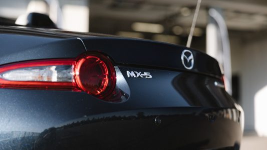 Récord Guiness: 707 Mazda MX-5 se han dado cita en Italia