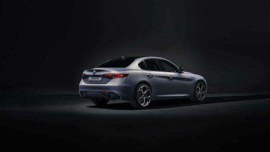 Alfa Romeo Giulia 2023: por fin llegan los faros Matrix LED y la instrumentación digital