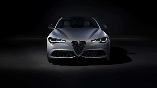 Alfa Romeo Giulia 2023: por fin llegan los faros Matrix LED y la instrumentación digital