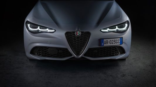 Alfa Romeo Giulia 2023: por fin llegan los faros Matrix LED y la instrumentación digital