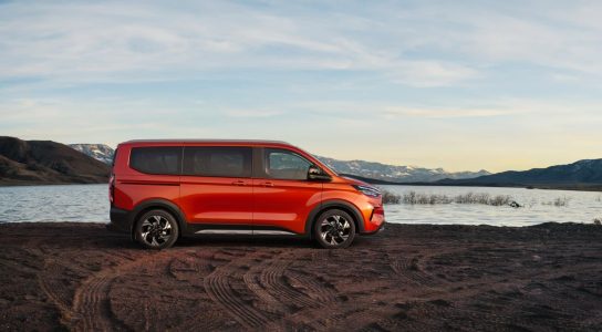 Ford E-Tourneo Custom: con 370 kilómetros de autonomía