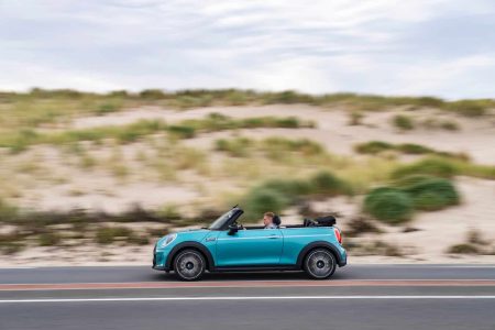 MINI Cabrio Seaside Edition: celebrando el 30 aniversario del descapotable británico