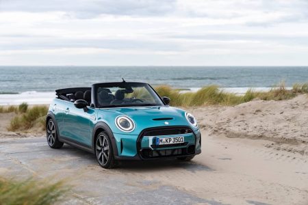 MINI Cabrio Seaside Edition: celebrando el 30 aniversario del descapotable británico