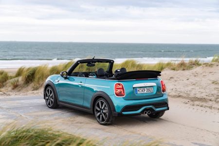 MINI Cabrio Seaside Edition: celebrando el 30 aniversario del descapotable británico