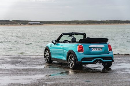 MINI Cabrio Seaside Edition: celebrando el 30 aniversario del descapotable británico