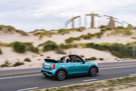 MINI Cabrio Seaside Edition: celebrando el 30 aniversario del descapotable británico