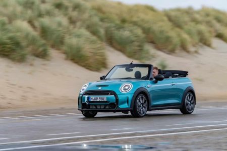 MINI Cabrio Seaside Edition: celebrando el 30 aniversario del descapotable británico