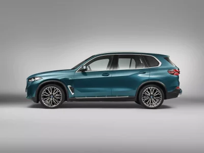 BMW X5 y X6 2023: más tecnológico, con más autonomía en los PHEV... y más potente