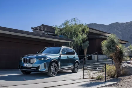 BMW X5 y X6 2023: más tecnológico, con más autonomía en los PHEV... y más potente