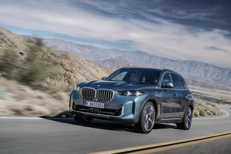 BMW X5 y X6 2023: más tecnológico, con más autonomía en los PHEV... y más potente