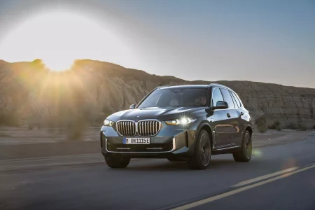 BMW X5 y X6 2023: más tecnológico, con más autonomía en los PHEV... y más potente