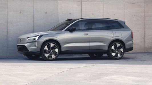 El Volvo EX90 ya tiene precios para España: la versión más económica costará más de 100.000 euros