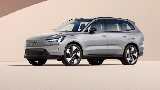 El Volvo EX90 ya tiene precios para España: la versión más económica costará más de 100.000 euros