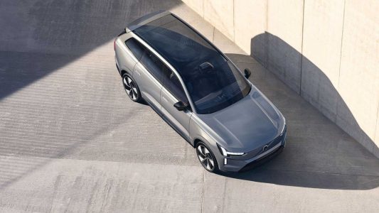 El Volvo EX90 ya tiene precios para España: la versión más económica costará más de 100.000 euros