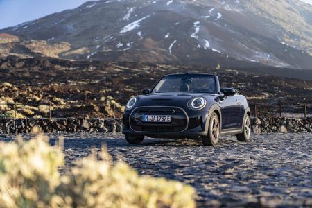 MINI Cooper SE Cabrio: los descapotables eléctricos comienzan a llegar al mercado