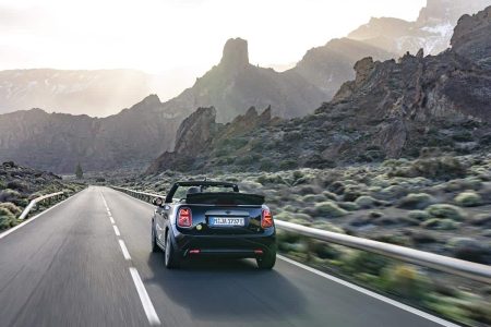 MINI Cooper SE Cabrio: los descapotables eléctricos comienzan a llegar al mercado