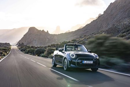 MINI Cooper SE Cabrio: los descapotables eléctricos comienzan a llegar al mercado