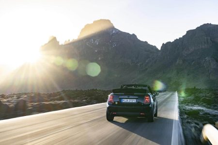 MINI Cooper SE Cabrio: los descapotables eléctricos comienzan a llegar al mercado