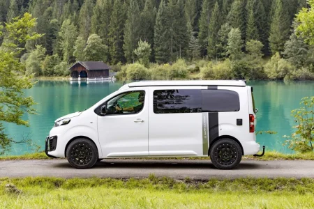 Alpincamper: así son estas dos propuestas camper sobre la Opel Vivaro