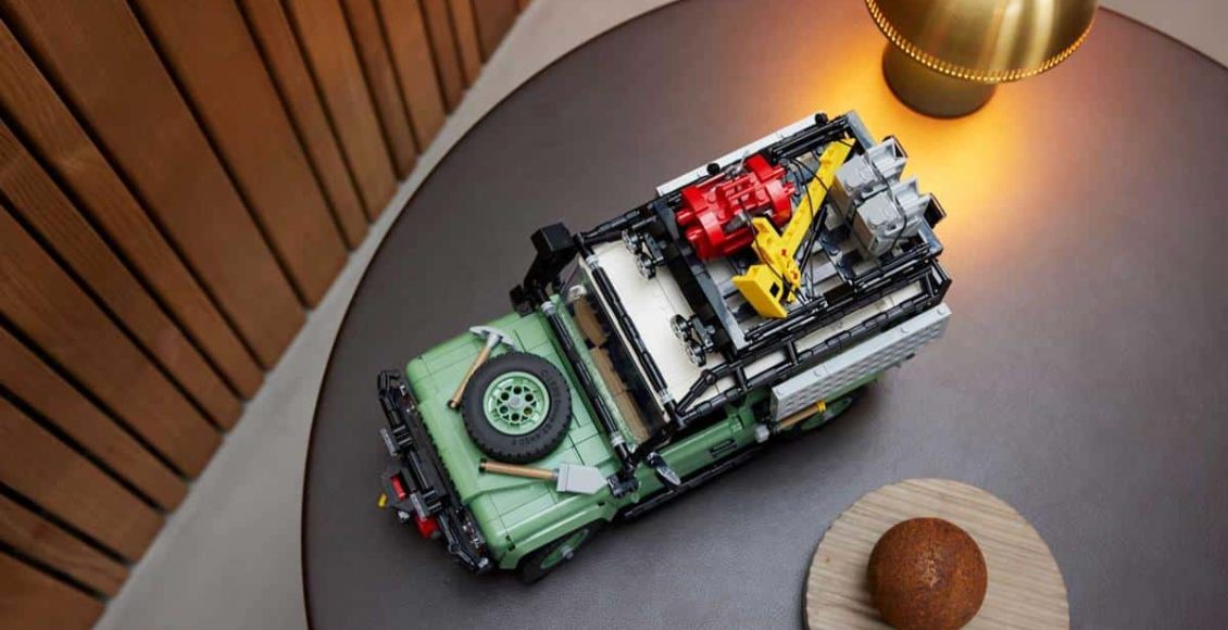 LEGO-Icons-Classic-Land-Rover-Defender-90-13