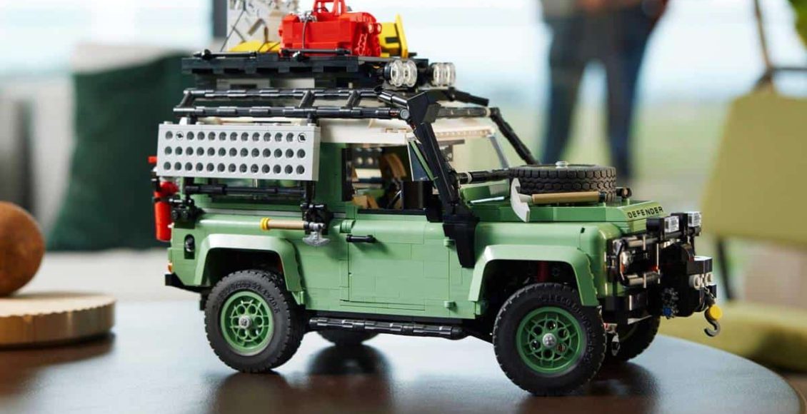 LEGO-Icons-Classic-Land-Rover-Defender-90-14