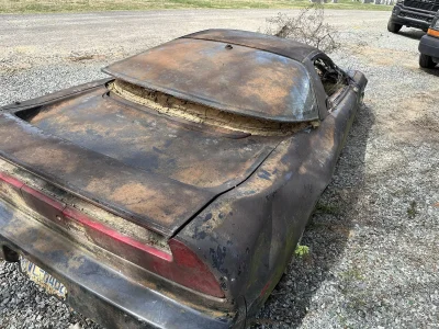 Este Acura NSX de 1990 ha estado sumergido en un río durante 20 años... y ahora volverá a la vida