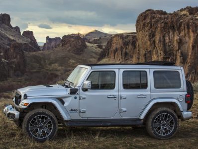 El Jeep Wrangler se pone al día: más equipamiento y cambios estéticos