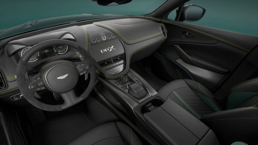 Aston Martin DBX707 AMR23 Edition: Inspirado en el coche médico de la F1