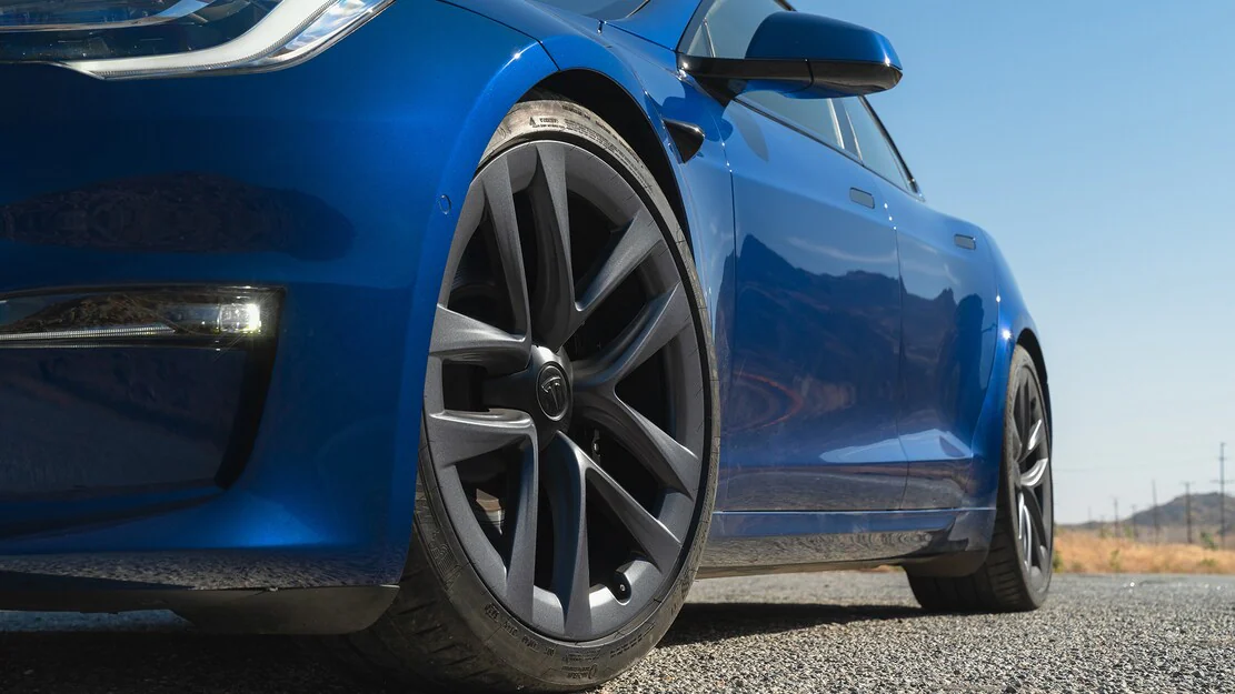 El Tesla Model S Plaid con el Track Package puede alcanzar los 322 km/h