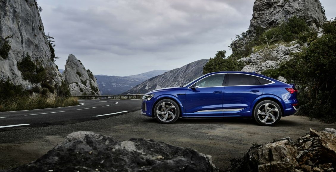audi-sq814