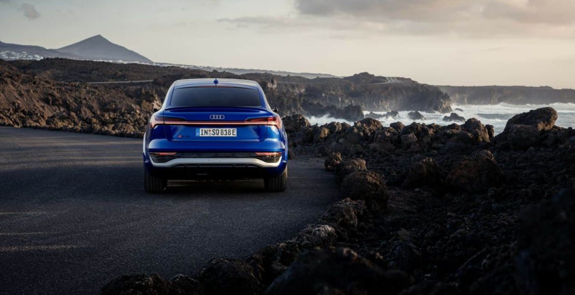 audi-sq822